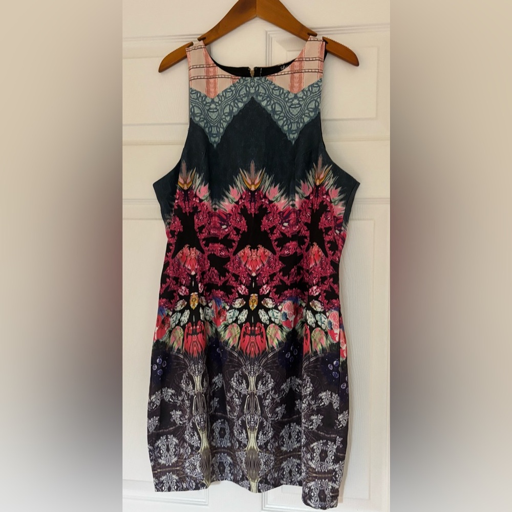 Multicolor Sleeveless Dress. Size S/M